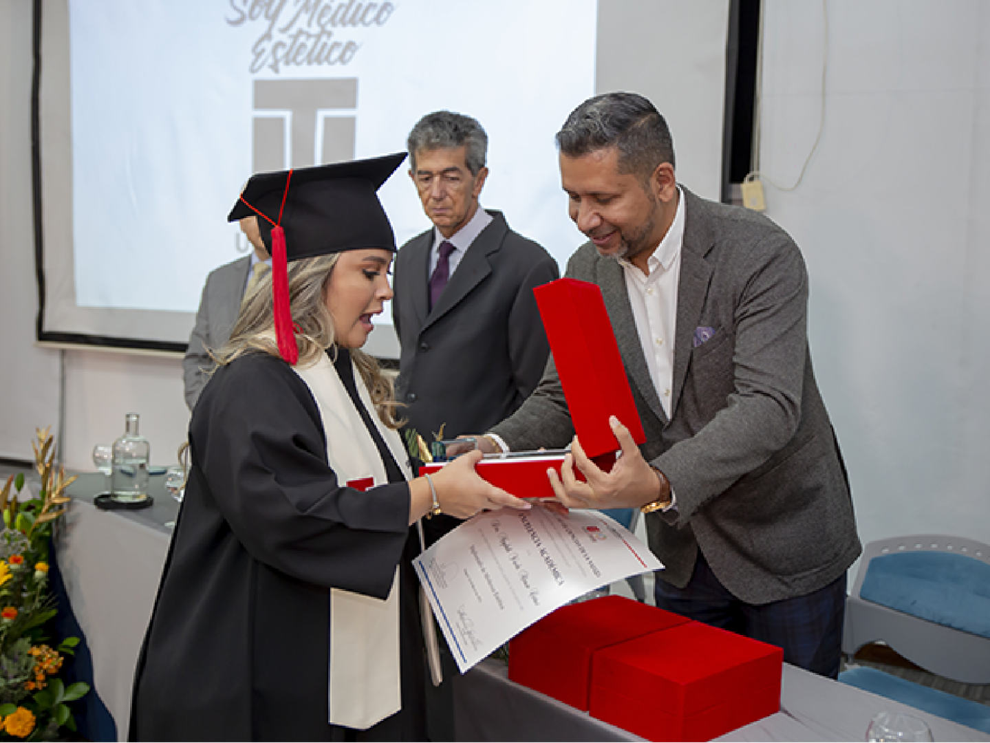 Graduados destacados MEUT